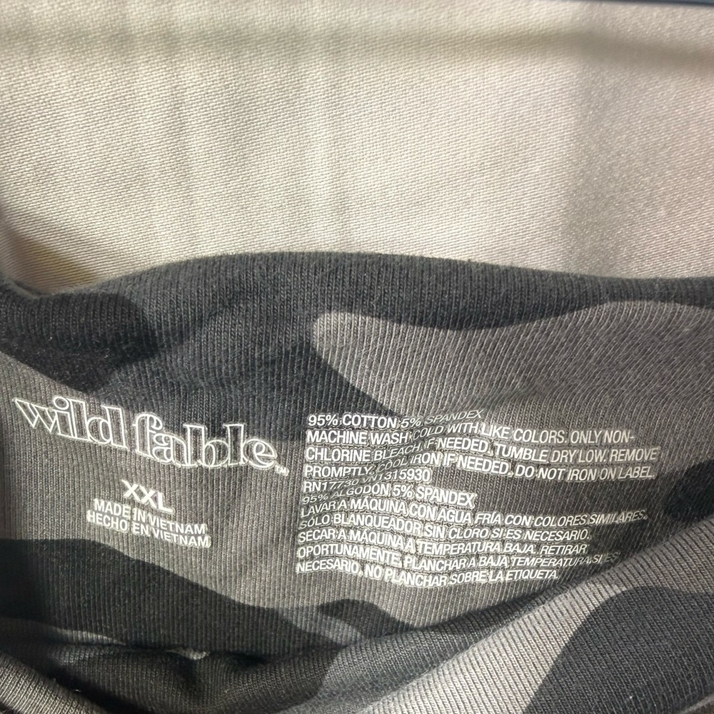 Wild Fable Gray Camouflage Top XXL